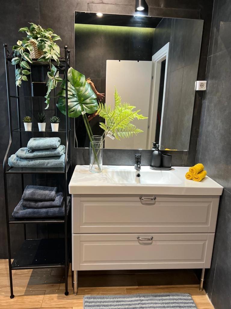 נאוי אפיבטיי Villa Intermezzo 11 Sea View מראה חיצוני תמונה