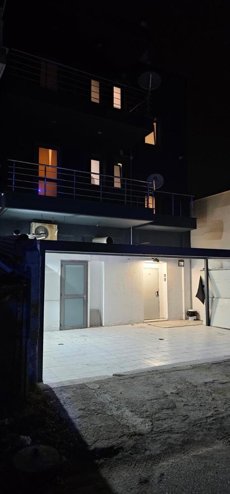 נאוי אפיבטיי Villa Intermezzo 11 Sea View מראה חיצוני תמונה